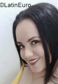 Date this sultry Colombia girl Johanna from Barranquilla CO25647