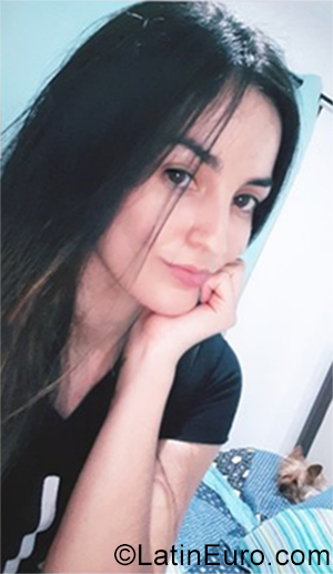 Date this cute Colombia girl Fernanda from Cali CO26145