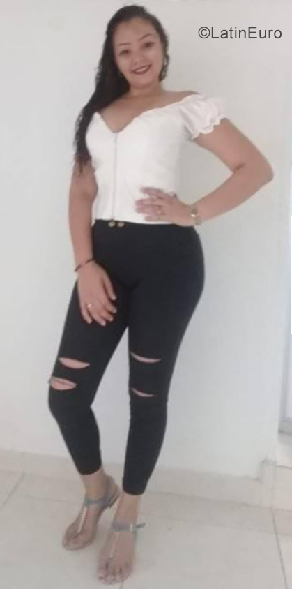 Date this charming Colombia girl Gabriela from Santa Marta CO25702