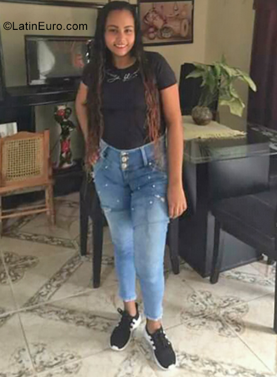 Date this good-looking Colombia girl Dalys from Barranquilla CO25746