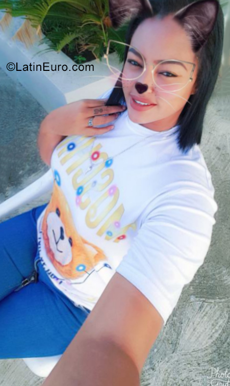 Date this happy Dominican Republic girl KENIA from Boca Chica DO35429