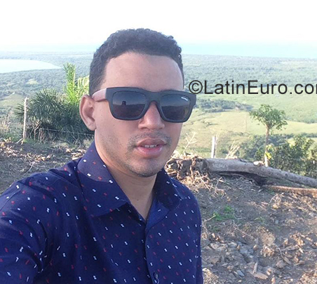 Date this charming Dominican Republic man Steven from Santo Domingo DO35454