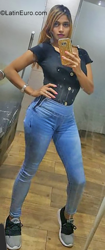 Date this funny Dominican Republic girl Ana from Santo Domingo DO35496