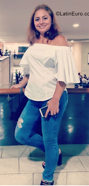 Date this sensual Colombia girl Consuelo from Cali CO25834