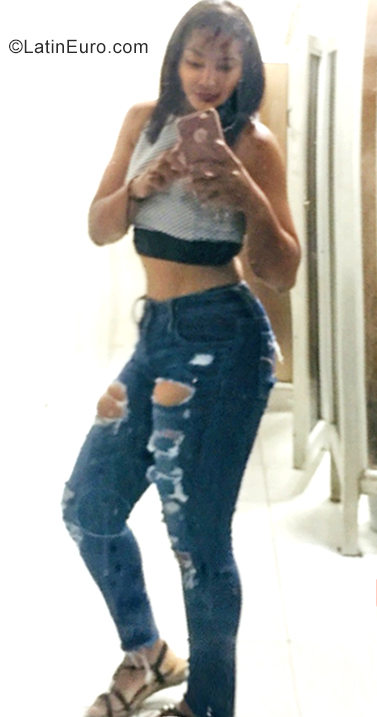 Date this exotic Dominican Republic girl Yess barrera from Santiago DO35634
