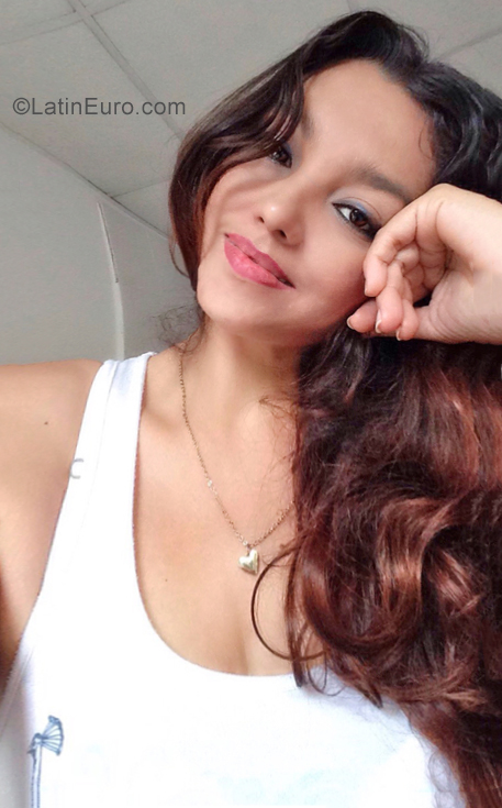 Date this young Colombia girl Karen from Neiva CO25874