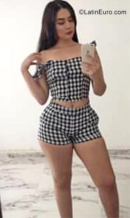 Date this stunning Dominican Republic girl Maria from Santiago DO35669