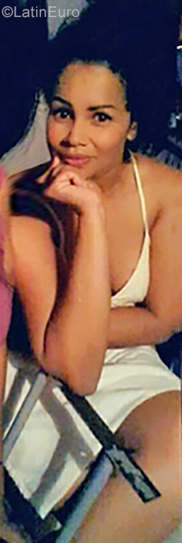 Date this georgeous Venezuela girl Desiree from Ciudad Guayana VE2626