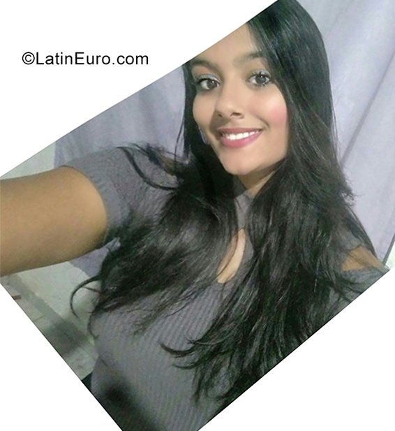 Date this charming Brazil girl Tamiras from Fortaleza BR10905