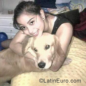 Date this beautiful Venezuela girl Desiree from Caracas VE2599