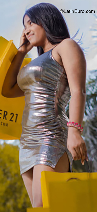 Date this gorgeous Dominican Republic girl Merilisy from Santo Domingo DO35728