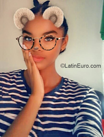 Date this good-looking Colombia girl Wendy from Cartagena CO25916