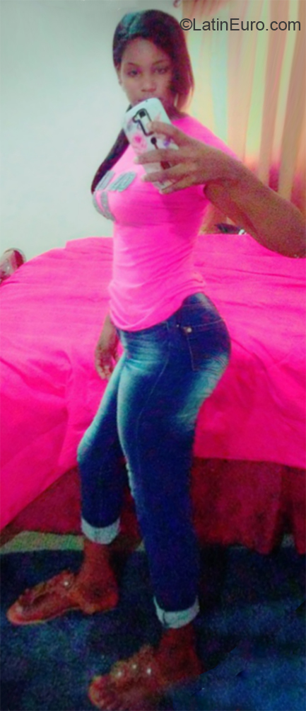 Date this cute Dominican Republic girl Marisa from Cotui DO35751