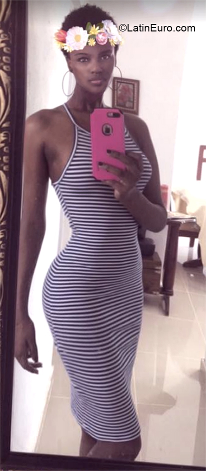 Date this delightful Dominican Republic girl Rosaura from Santo Domingo DO37331