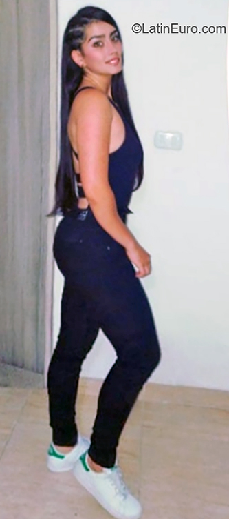 Date this cute Colombia girl Valentina from Pereira CO25957