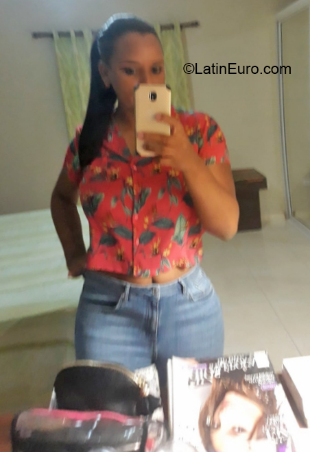 Date this lovely Dominican Republic girl La marucha from Santo Domingo DO35866