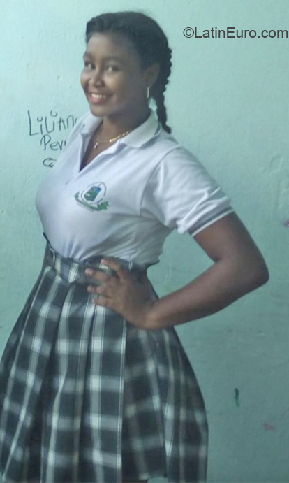 Date this good-looking Colombia girl Madaly from Cartagena CO25981