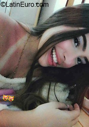 Date this pretty Venezuela girl Francy from Lara VE3066