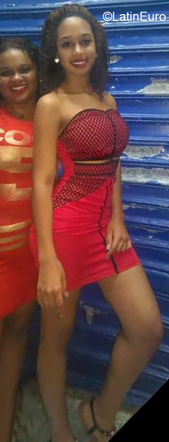 Date this funny Dominican Republic girl EEslenia from Santiago DO36279