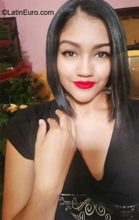 Date this athletic Venezuela girl Eduarlis from La Victoria VE2697