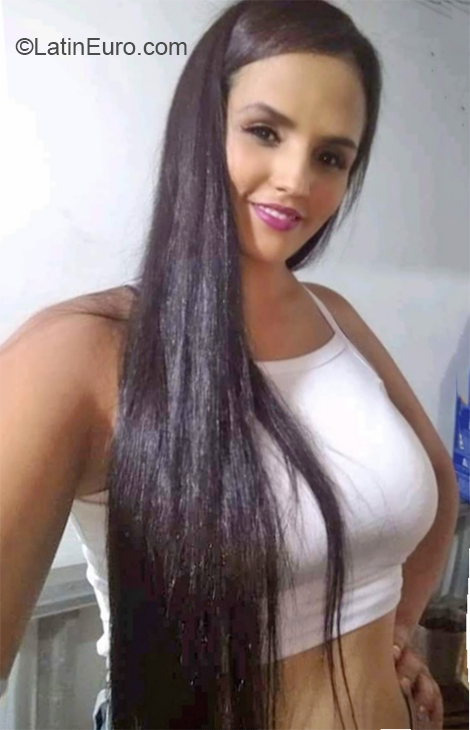 Date this hot Colombia girl Evelyn from Medellin CO26078