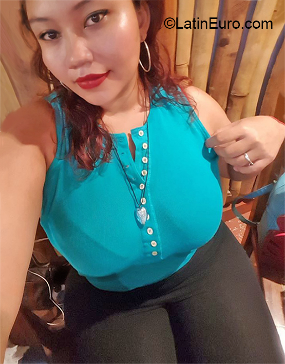 Date this delightful Nicaragua girl Gladys from Managua NI226