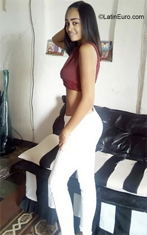 Date this fun Venezuela girl Venezolana from Caracas VE2716