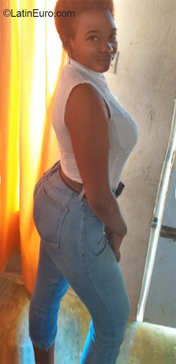 Date this stunning Dominican Republic girl Kate from Santo Domingo DO36281