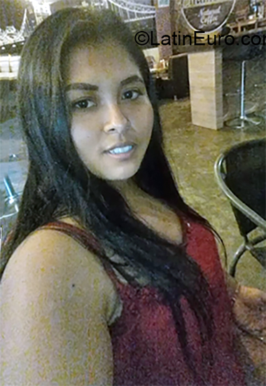 Date this good-looking Peru girl Yoselin from Lima PE1448