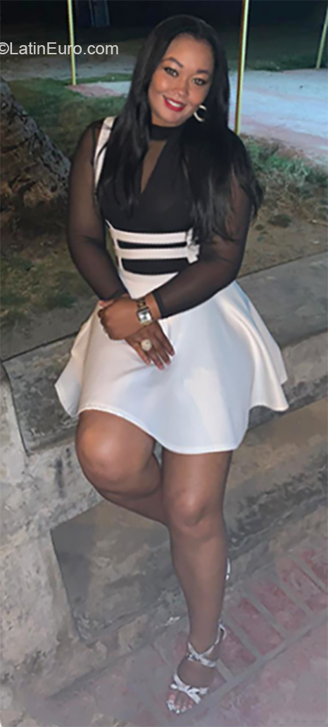 Date this charming Dominican Republic girl Yoana from San Pedro De Macoris DO36358