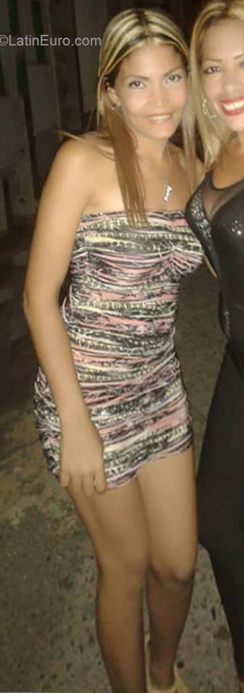 Date this gorgeous Venezuela girl Ivana from Maracaibo VE2751