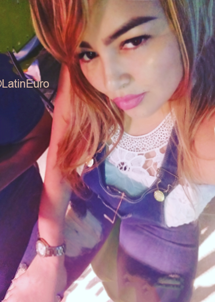 Date this young Colombia girl Carmen from Barranquilla CO26194