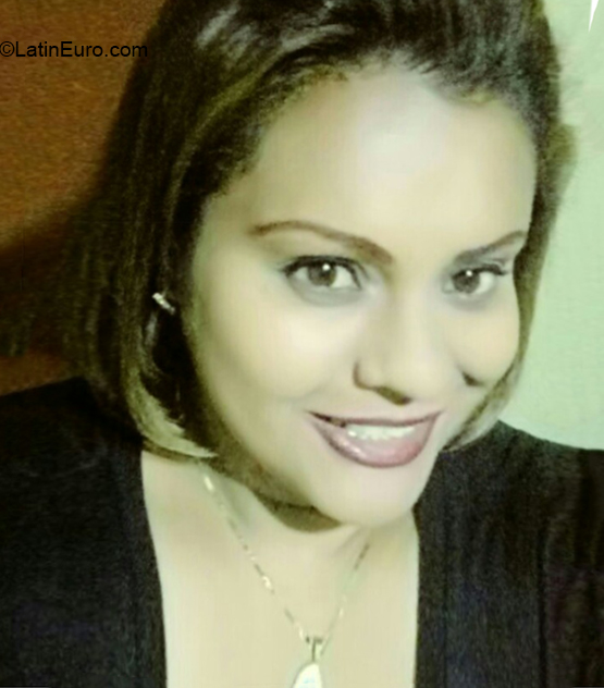 Date this hard body Colombia girl Sagaria from Bogota CO26195