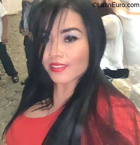 Date this cute Colombia girl Claudia lorena from Cali CO26223