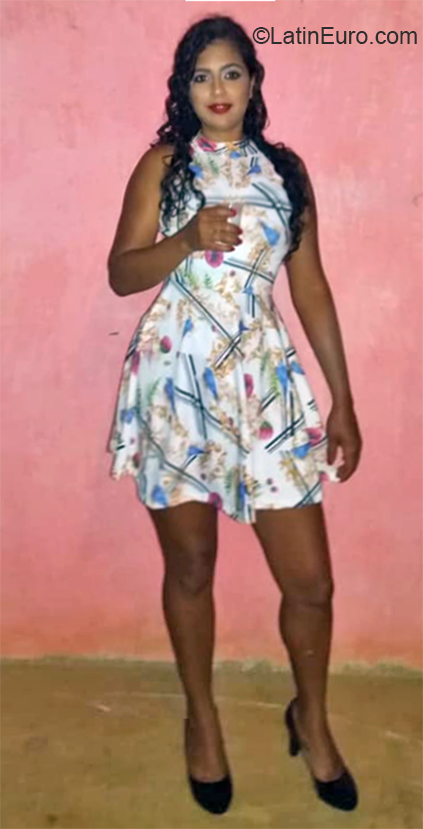 Date this lovely Brazil girl Suzy from Salvador BR10953