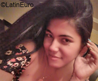 Date this hot Venezuela girl Ana Paula from Caracas VE2796