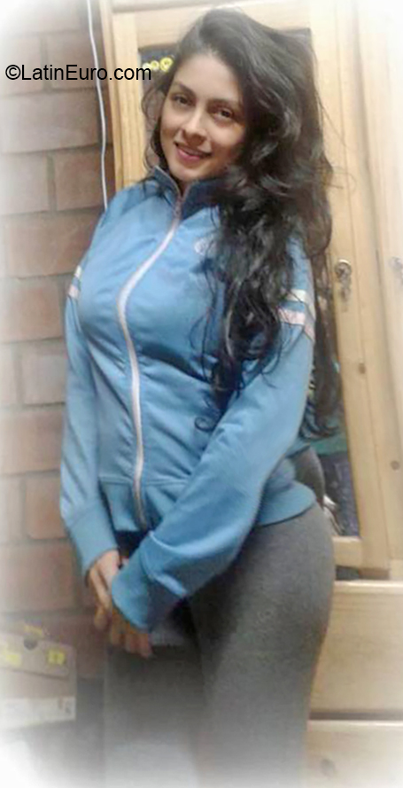 Date this foxy Peru girl Berta from Lima PE1459