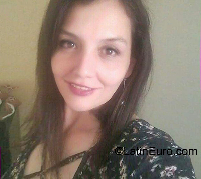 Date this nice looking Colombia girl Maria Fernanda from Bogota CO26298