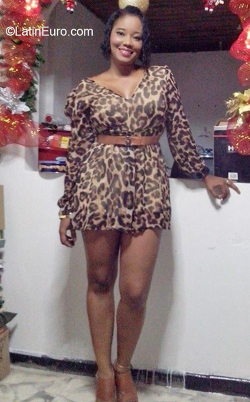 Date this passionate Colombia girl Yesenia from Cali CO26300