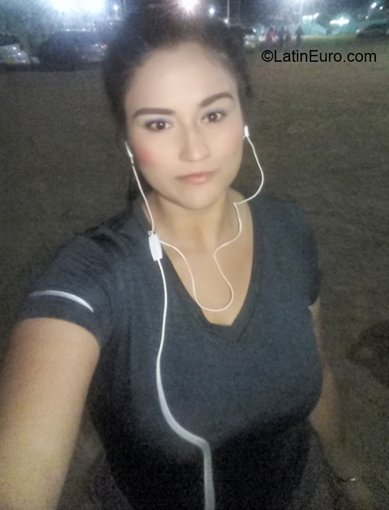 Date this delightful Colombia girl Isabel from Neiva CO26307