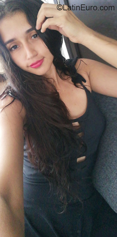 Date this cute Colombia girl Marcela from Cucuta CO26327