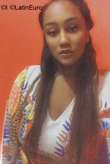 Date this good-looking Dominican Republic girl Noemy from Santo Domingo DO36713