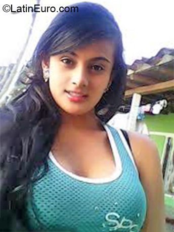 Date this cute Colombia girl Erika from Cucuta CO26405