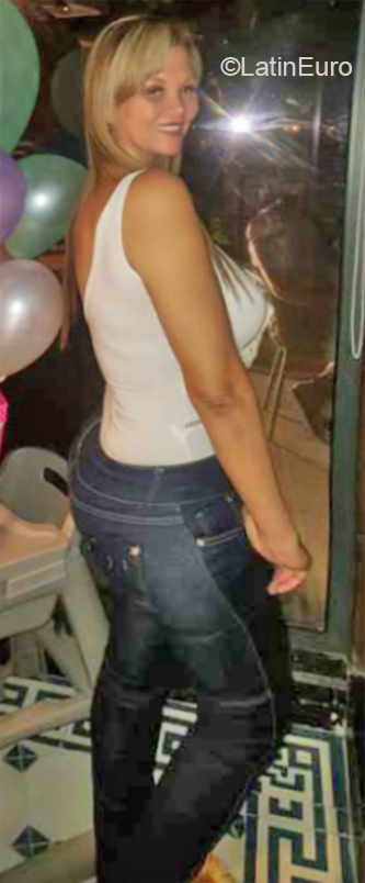 Date this funny Colombia girl Laura from Cartagena CO26411