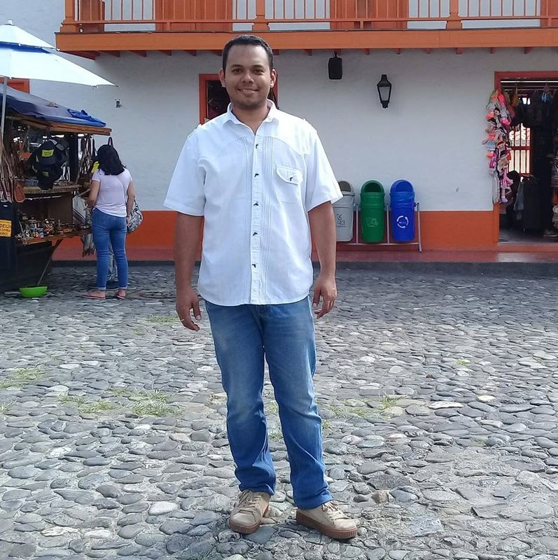 Date this good-looking Colombia man Edward from Colombia US20522