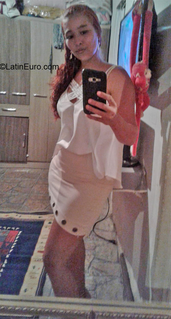 Date this passionate Brazil girl Rayane from Rio de Janeiro BR10988