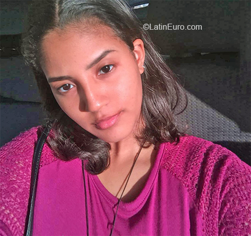 Date this voluptuous Dominican Republic girl Jeimy from Villa Altagracia DO36906