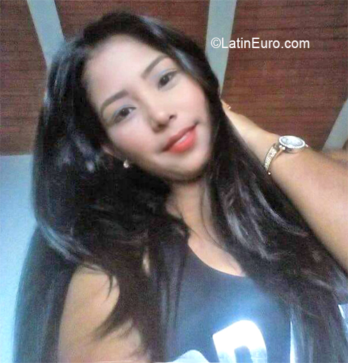 Date this sensual Colombia girl Luz from Villavicencio CO26591