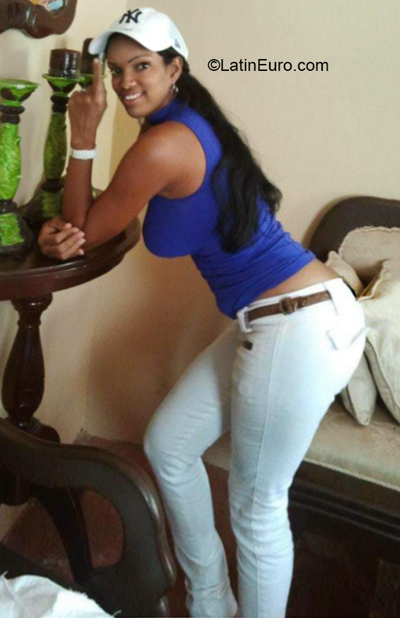 Date this young Dominican Republic girl Rosa from Santiago DO37112