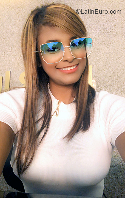 Date this beautiful Dominican Republic girl Rosalis from Santiago DO37147